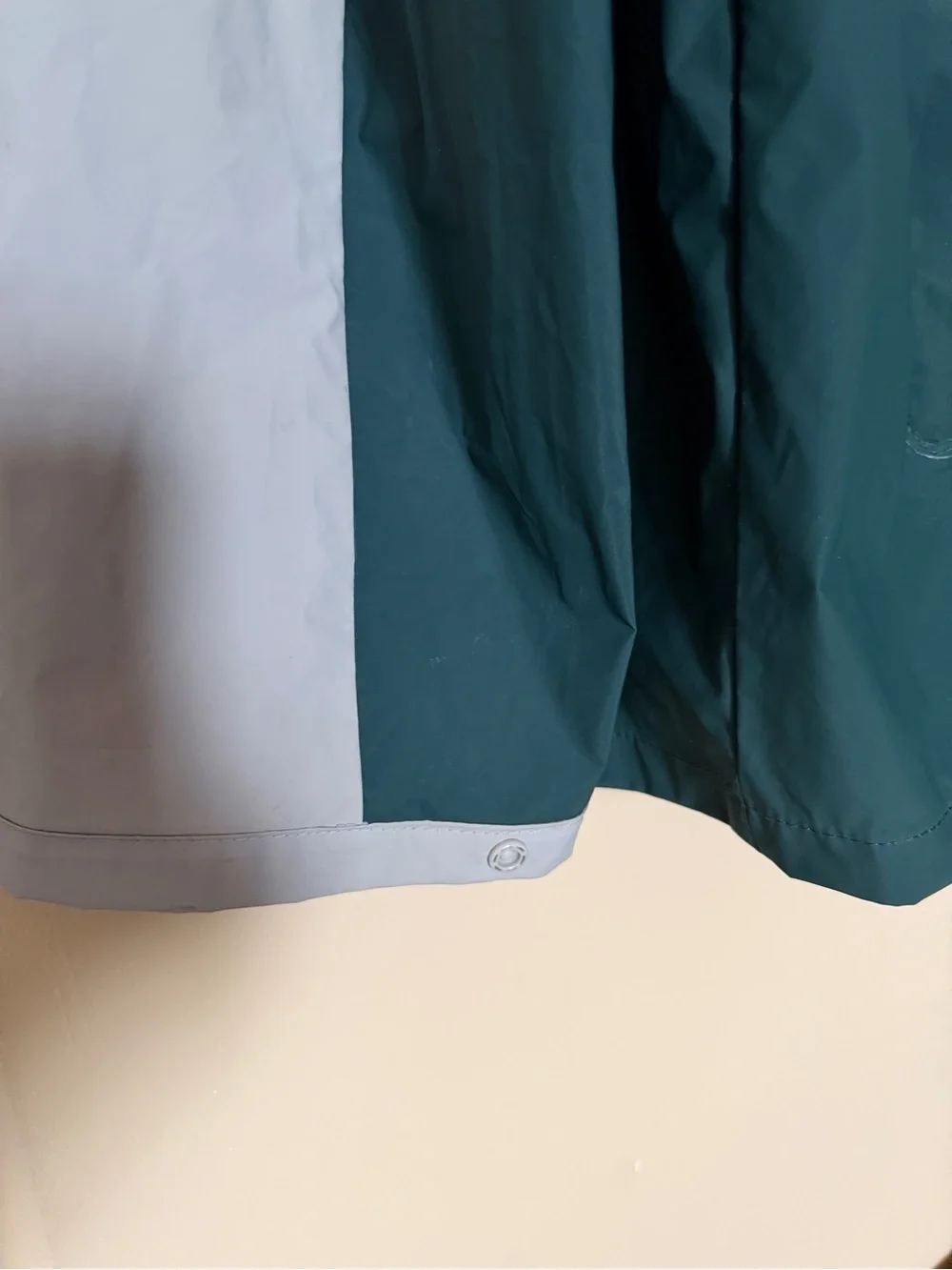 Coleman XL/2XL Green Gray Hooded Waterproof Rain Jacket Reflective camping